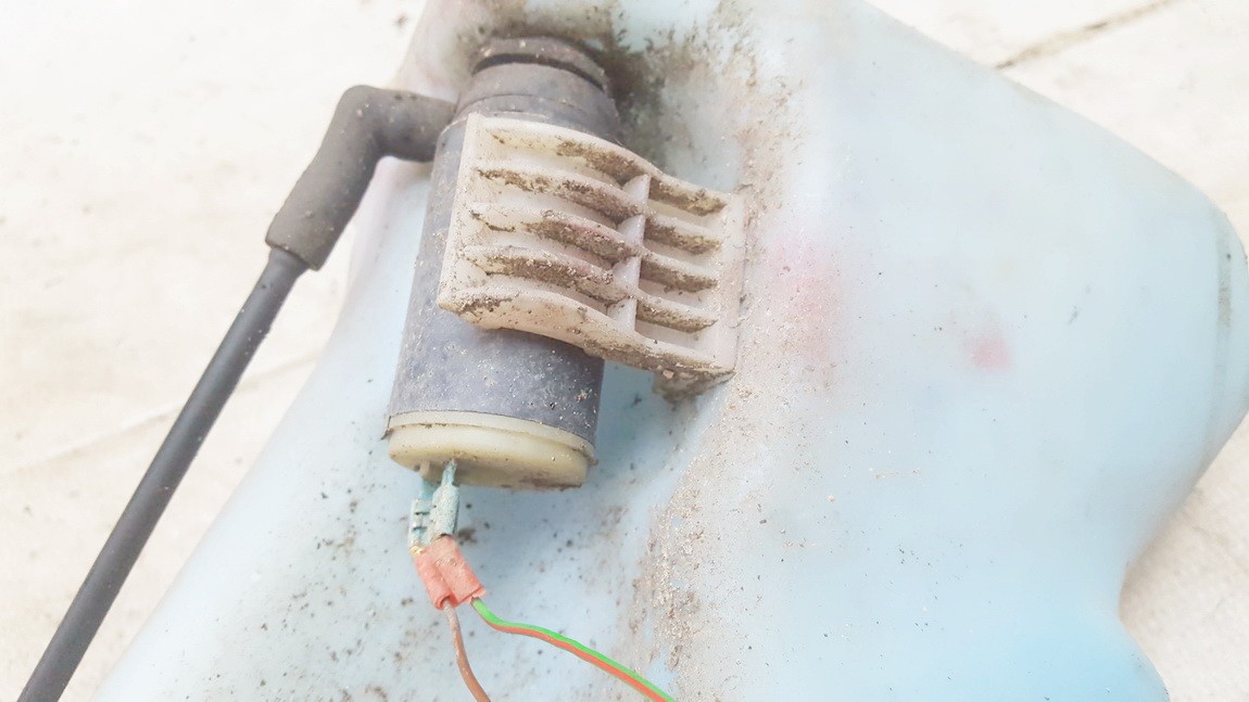 Audi 80 1992 Windshield Windscreen Washer Pump | EuroImpex