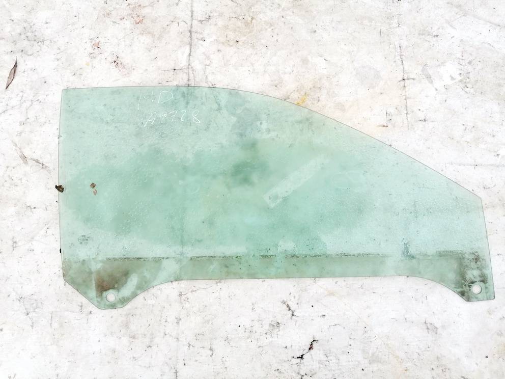 43R00082 Audi A3 2002 Durvju stikls - PRIEKŠA PA LABI