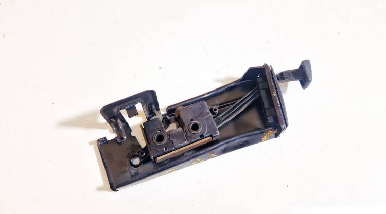 8500896 Mitsubishi Carisma 1997 Istuimen lukko