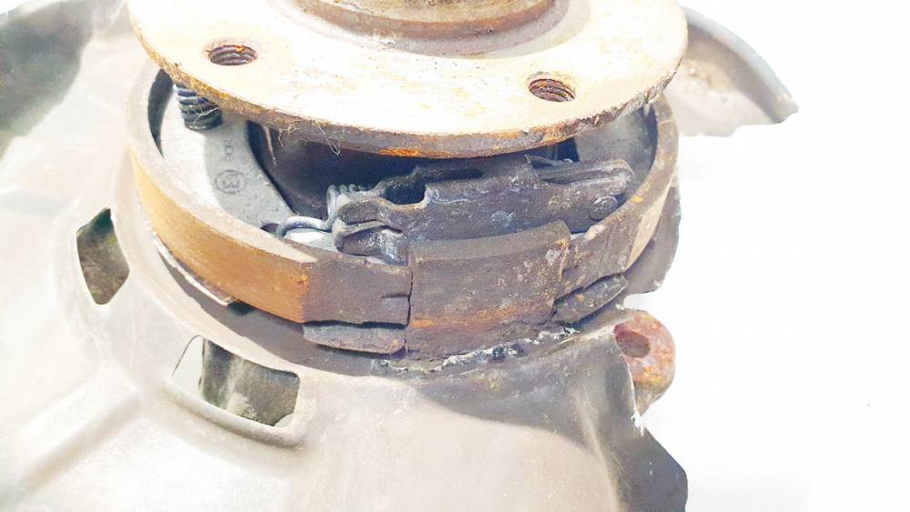 BMW 1-Series 2004 Rokas bremzes mehānisms