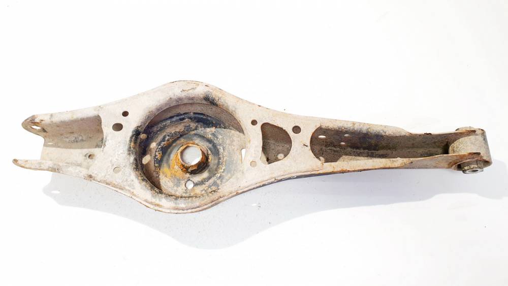 Skoda Yeti 2012 Taka-ylätukivarren haarukkavipu - TAKANA VASEMMALLA