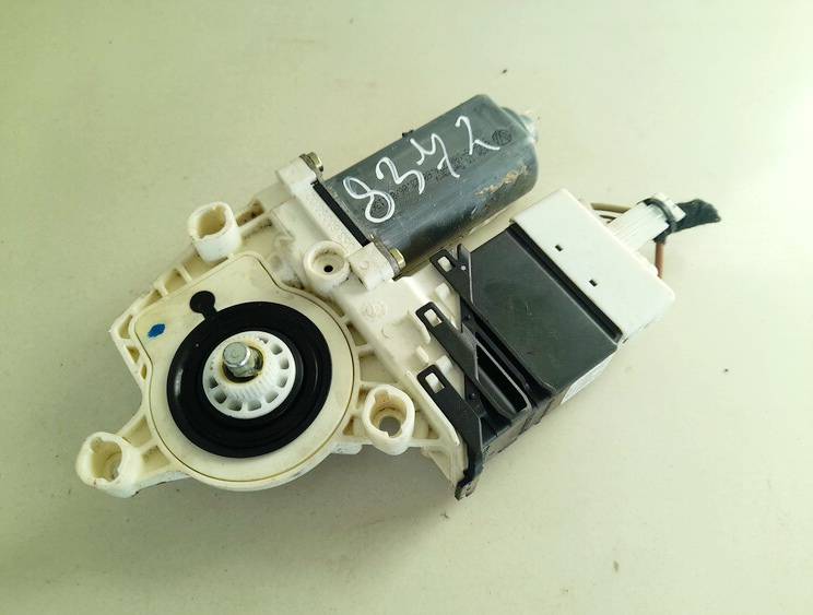 1K0959703B Volkswagen Touran 2004 Duru lango pakelejas G.K.