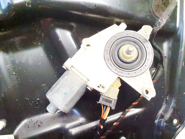 0130822272 Mercedes-Benz ML-CLASS 2005 Fensterhebermotor Vorne Rechts