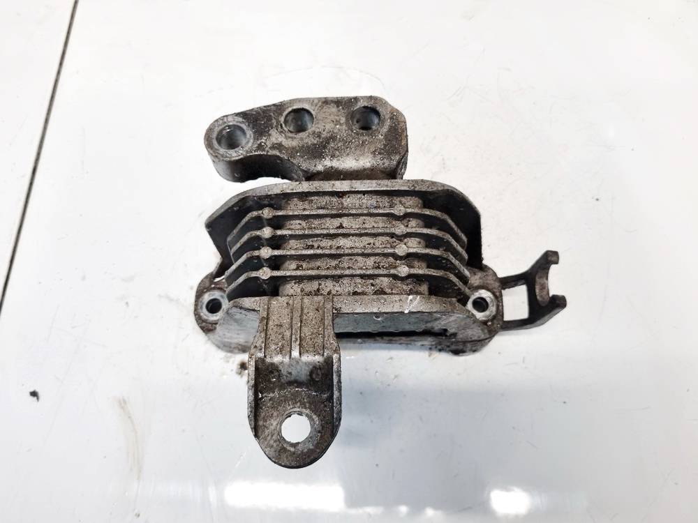 V06468 Chevrolet Orlando 2011 Poduszki silnika oraz poduszki skrzyni biegów