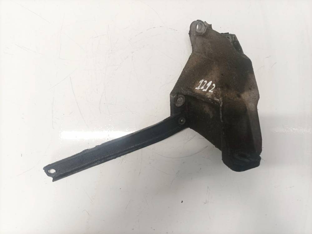 8D0199307L Opel Astra 2004 Engine Mount Bracket and Gearbox Mount Bracket