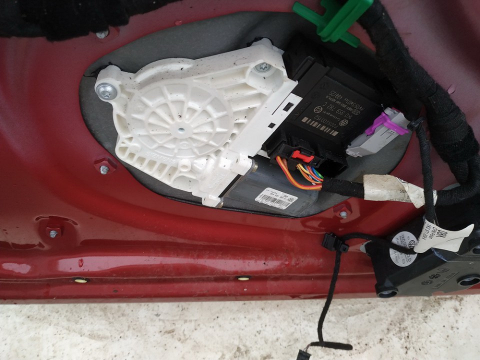 1K4837402E Volkswagen Golf 2004 Oven Ikkunan Nostajan Moottori - EDESSÄ OIKEALLA