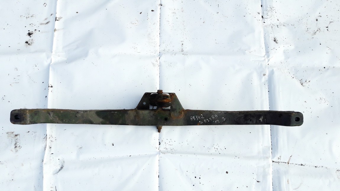 Opel Astra 2013 Subframe Suspension axle support