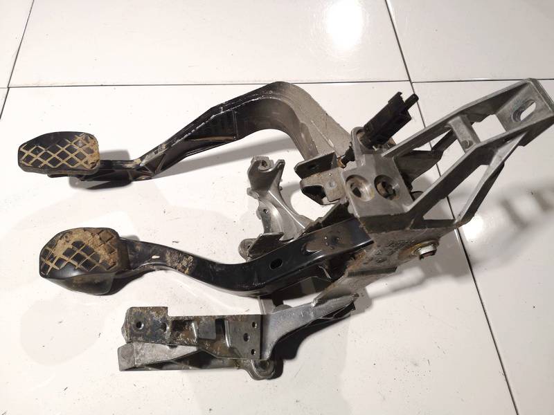 Audi A6 2000 Clutch pedal