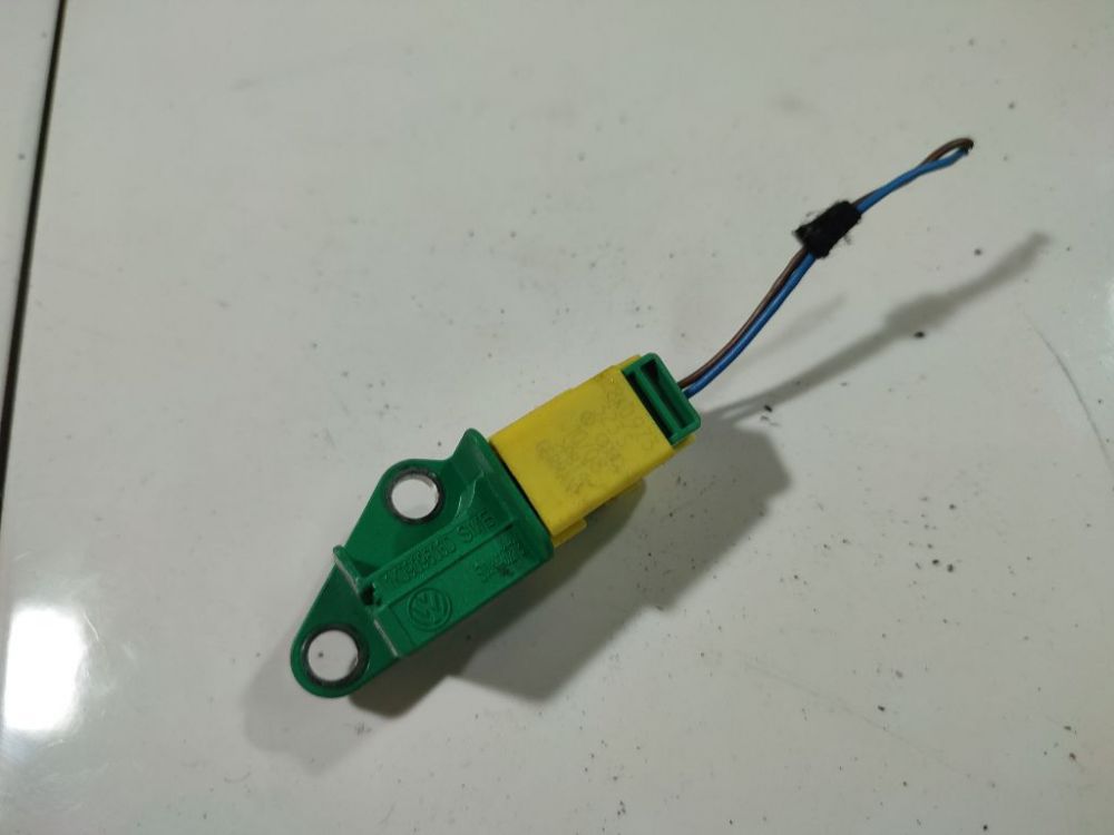 1K090960DSME Skoda Octavia 2009 Srs Airbag crash sensor