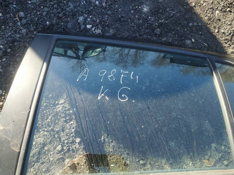 AS2 Toyota Yaris 2006 Oven lasi - TAKANA VASEMMALLA