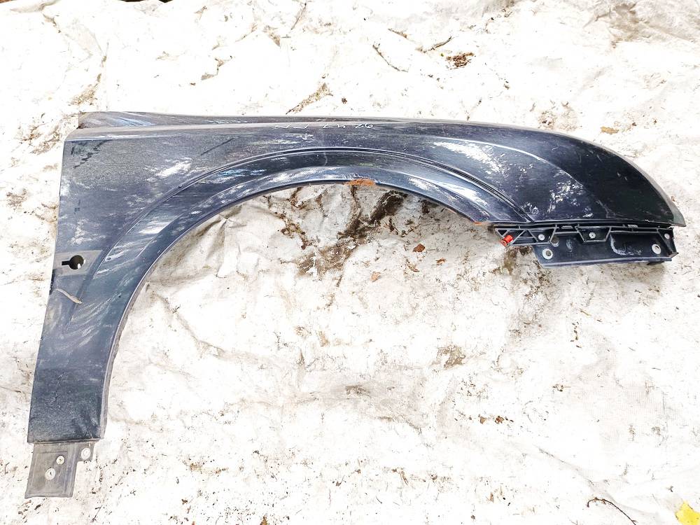 JUODA Opel Vectra 2004 Sparnas P.D.