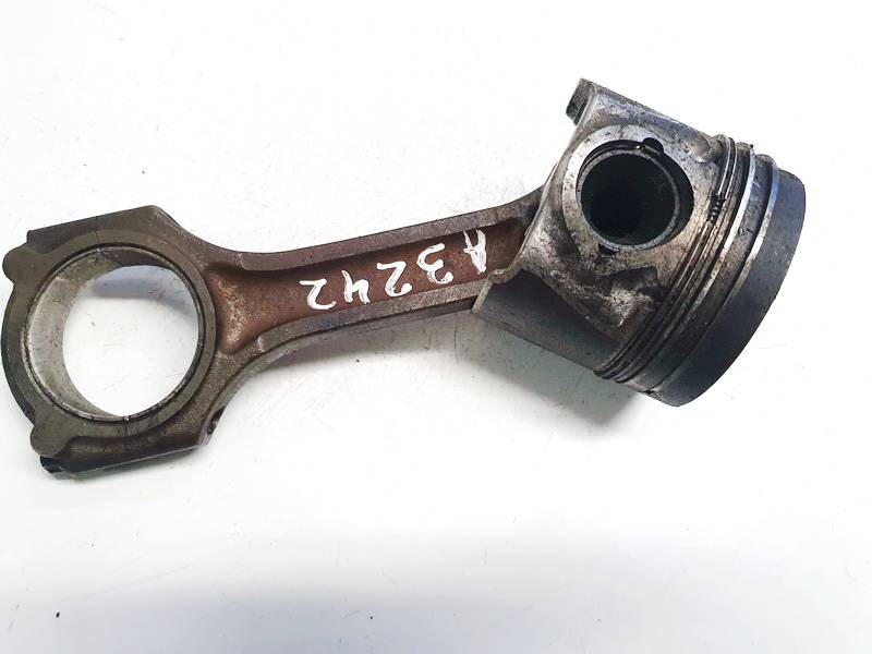 C28U Kia Picanto 2006 Stumoklis su svaistikliu