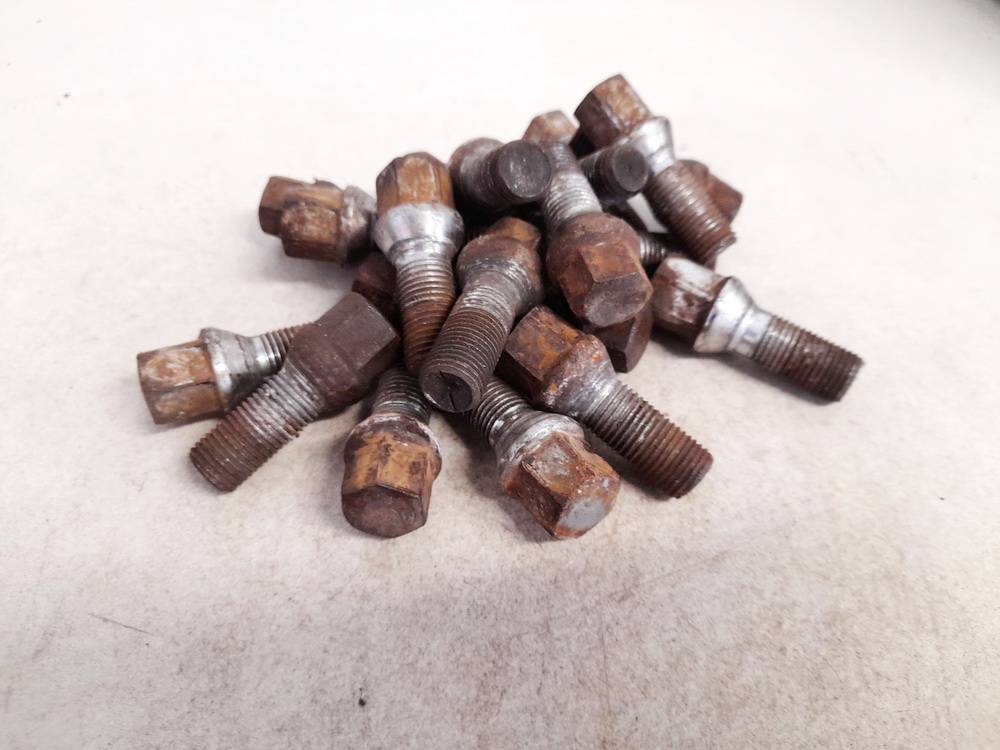 Audi A6 2001 Vehicle Wheel Nuts kit