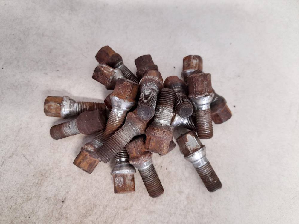 Audi A6 2001 Zestaw śrub kół - Thumbnail 3