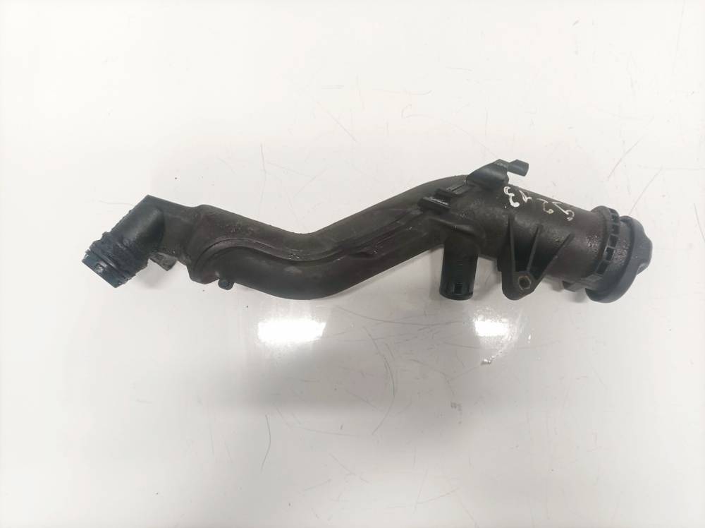 Volvo V50 2005 Oil feed pipe (Oil Line Oil Pipe Tube)