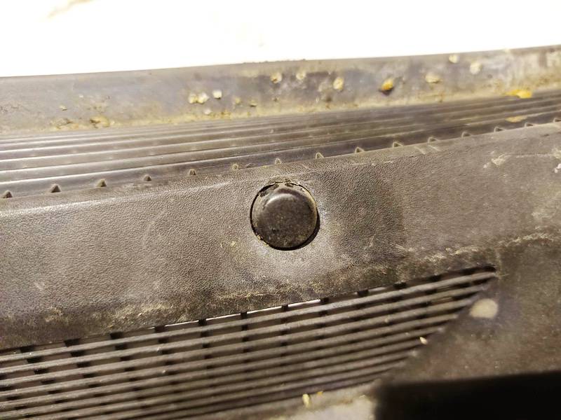 Opel Astra 2000 Priekinio stiklo apiplovimo purkstukas