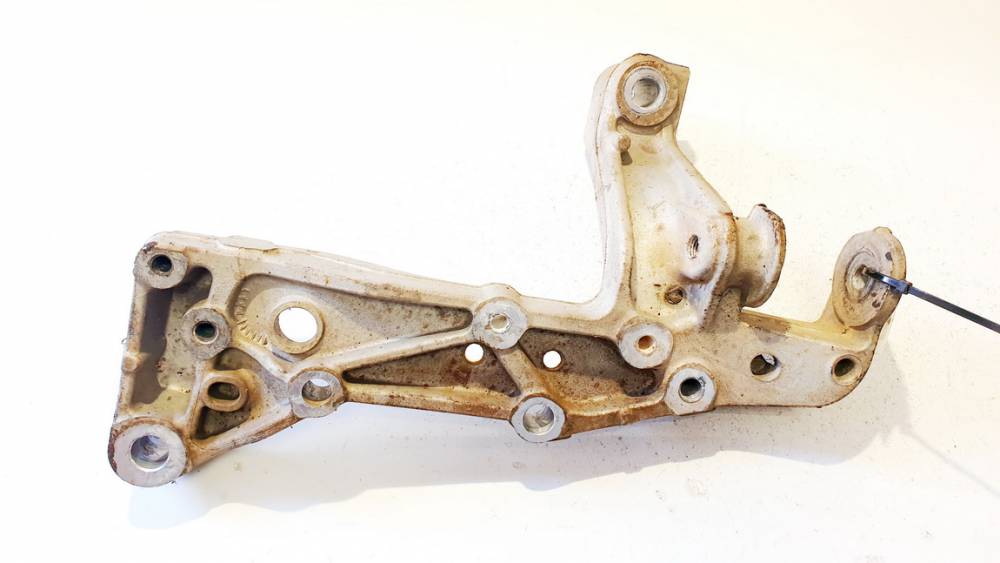 1K0199296F Skoda Octavia 2007 Alatukivarsi - EDESSÄ OIKEALLA - Thumbnail 3