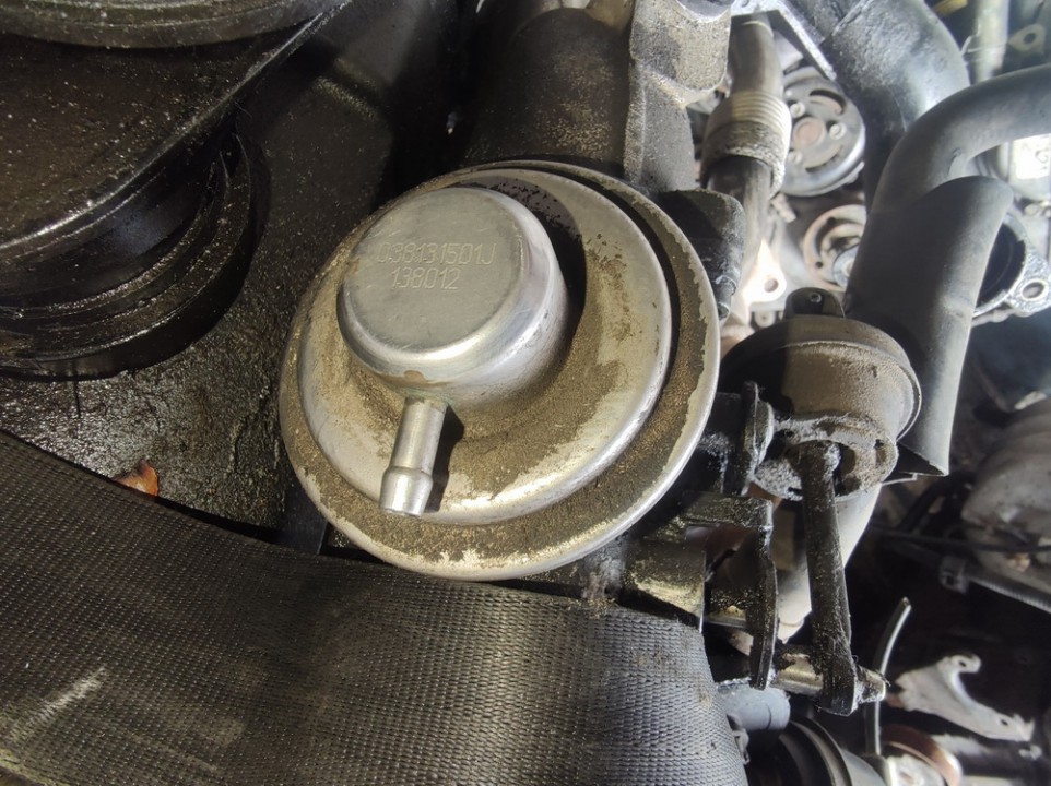 038131501J Seat Alhambra 2000 EGR Valve Exhaust Gas