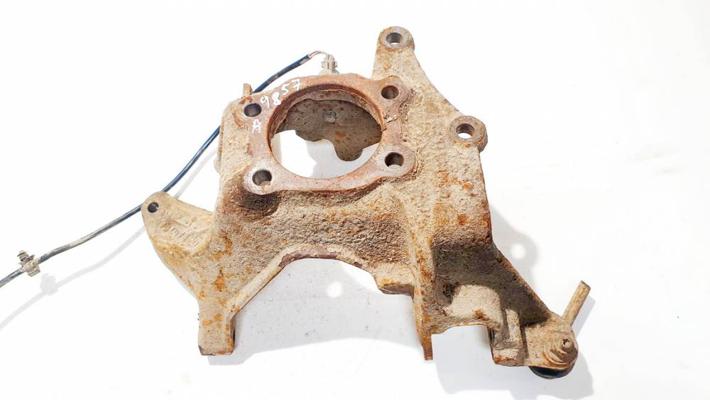 8V415A9710AB Ford Kuga 2008 Rumbula kronšteins - AIZMUGURE PA KREISI