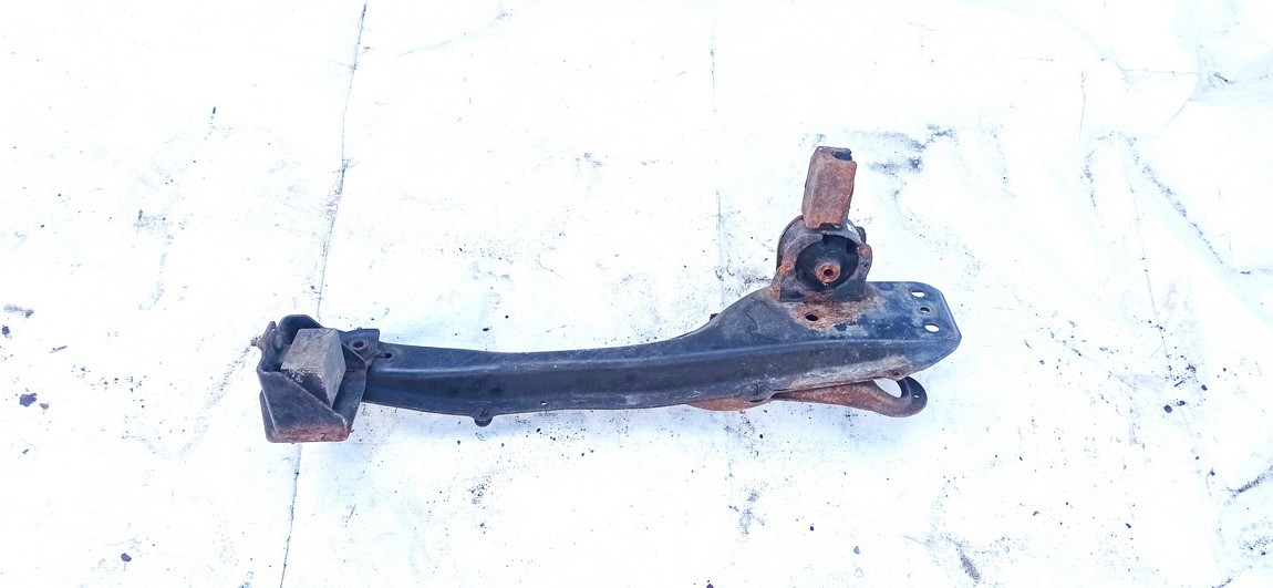 Toyota Avensis 2005 Subframe Suspension axle support