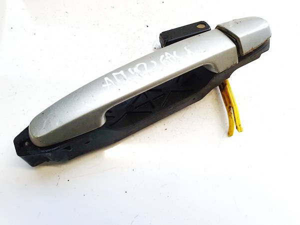 242305 Toyota Avensis 2004 Duru isorine rankenele G.K.