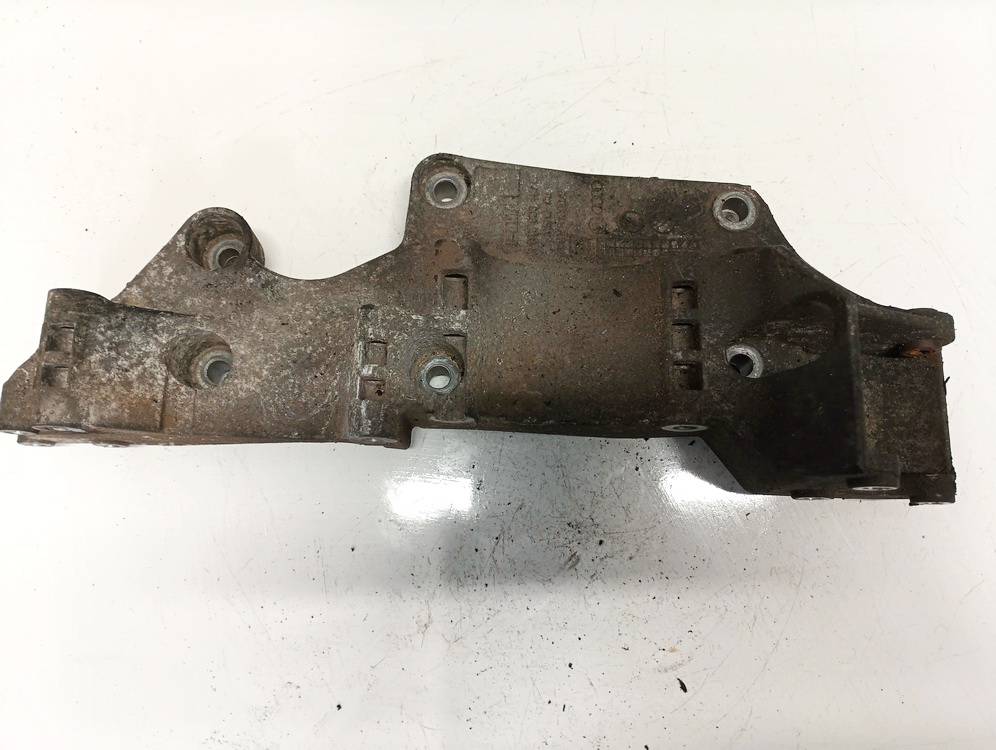 045903143C Volkswagen Golf 2002 Кронштейн двигателя и Кронштейн коробка передач