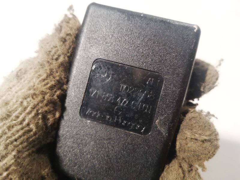 18112008 Toyota Yaris 2006 Seat belt holder (Seat belt Buckle) - FRONT RIGHT - Thumbnail 3