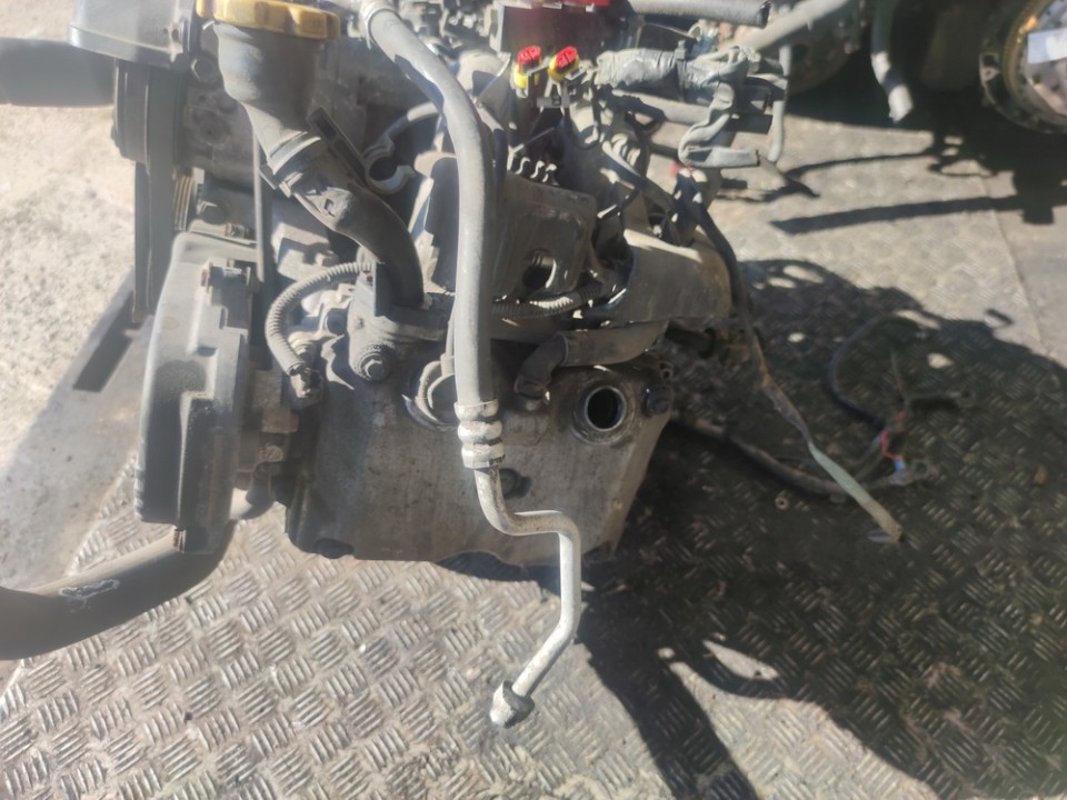 EJ201NWBVB Subaru Legacy 2000 Engine - Thumbnail 4