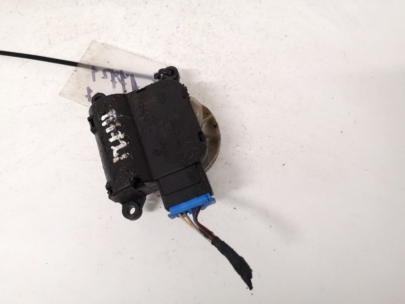 8E1820511C Audi A4 2002 Silnik klapki nagrzewnicy - Thumbnail 2