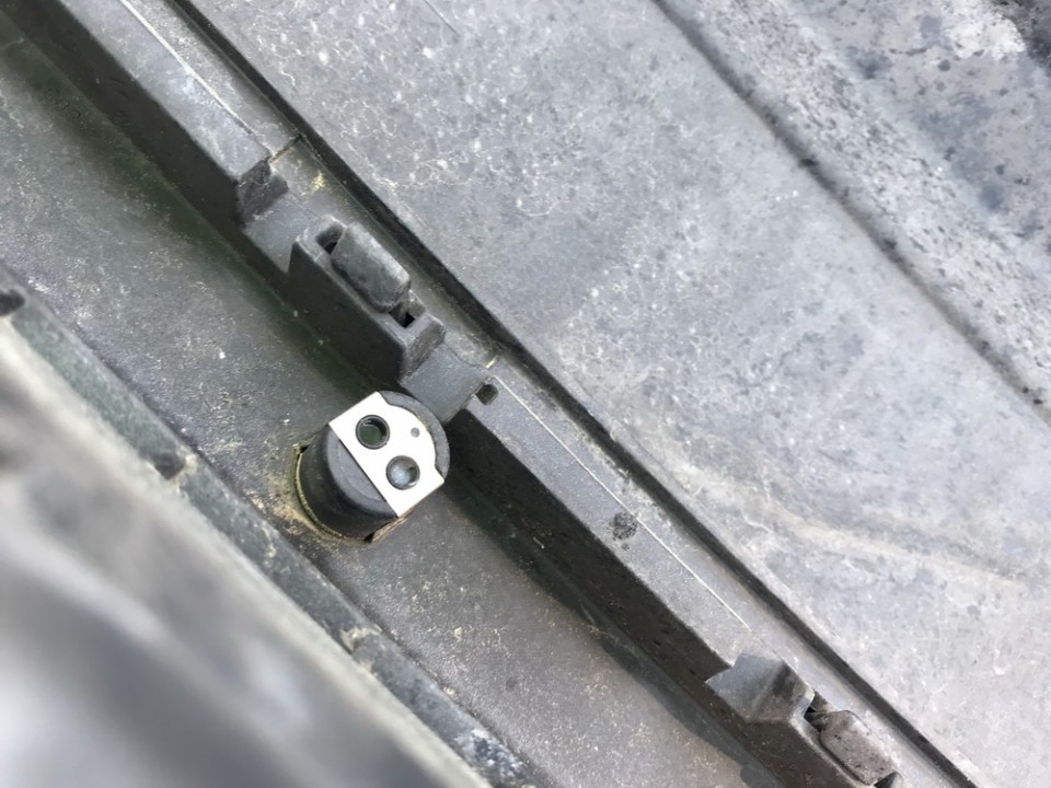 Volkswagen Touareg 2005 Puskurin pysäköintitutkat - TAKANA - Thumbnail 3