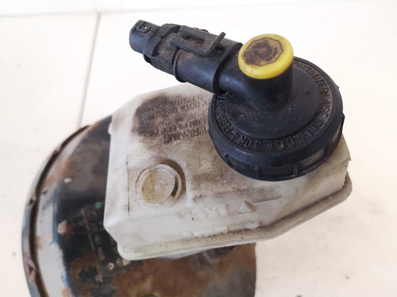 7700417826 used Brake Master Cylinder Reservoir Renault Clio 2002 1.6L EIS01598910 Used Auto