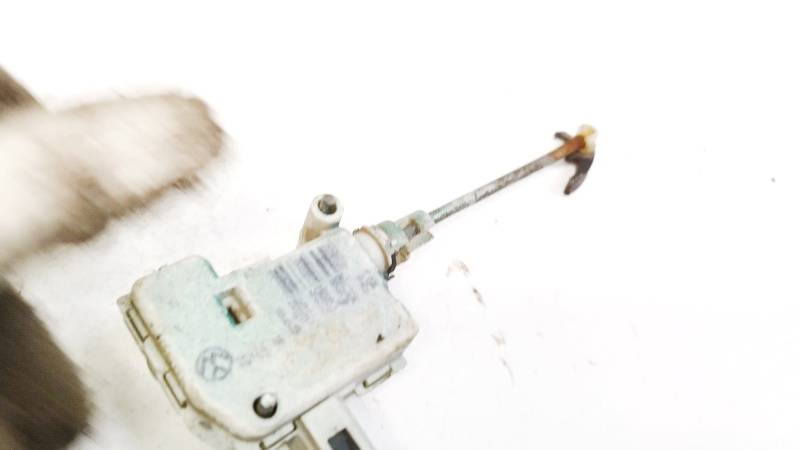 3B0959781B Audi TT 2000 Motor de bloqueo de puertas - Thumbnail 3