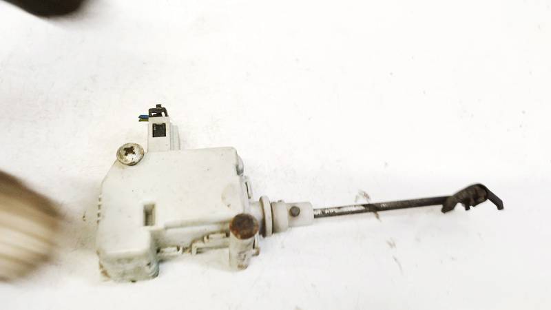3B0959781B Audi TT 2000 Motor de bloqueo de puertas - Thumbnail 2