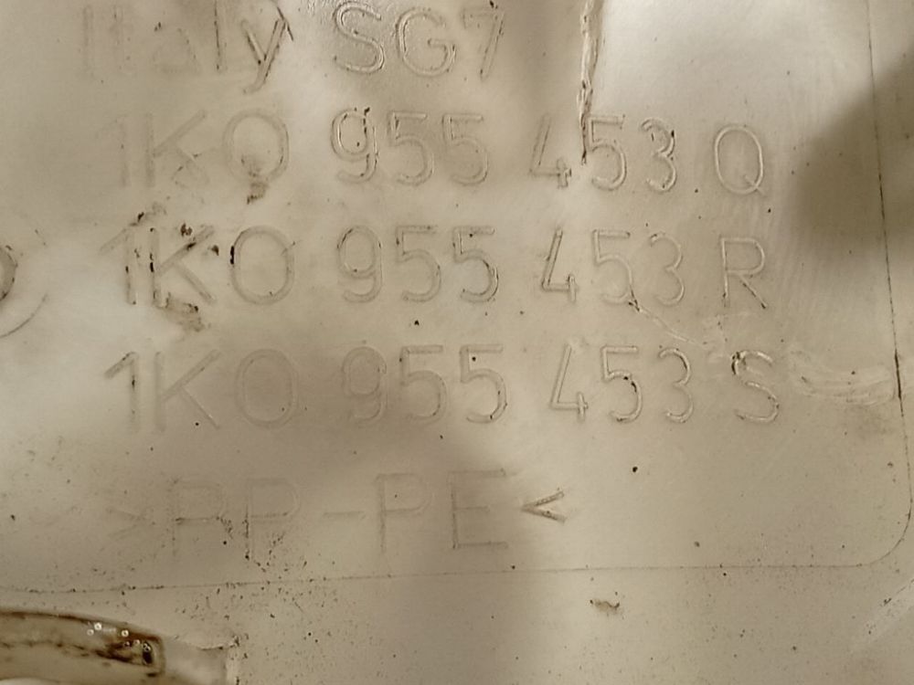 1K0955453Q Mazda CX-30 2024 Wischwasserbehälter behälter - Thumbnail 4