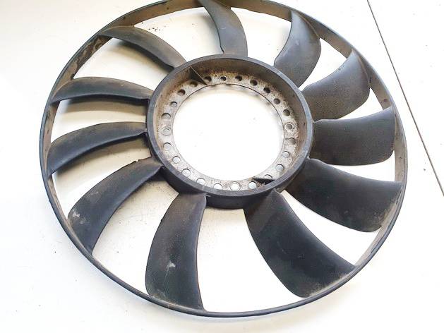 058121301B Volkswagen Passat 1999 Fan Blade