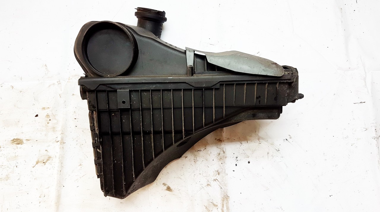 7L0129620 Porsche Cayenne 2003 Ilmansuodattimen kotelo - Thumbnail 2