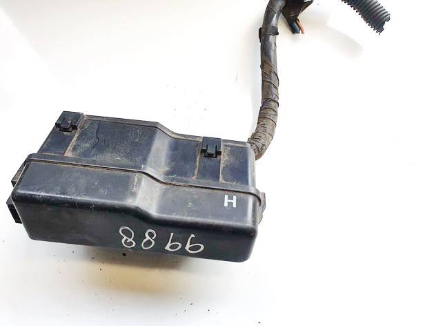 Toyota Avensis 2003 Skrzynka bezpieczników - Thumbnail 3