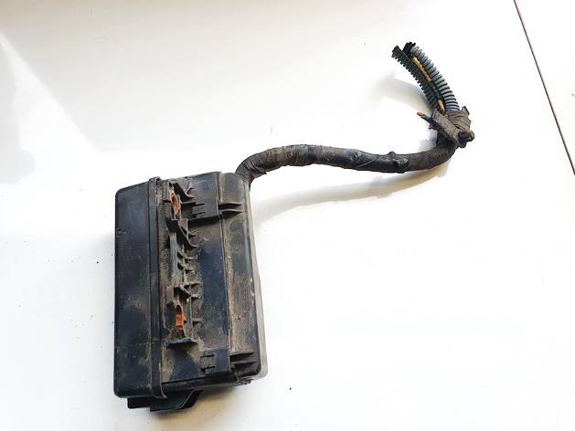 Toyota Avensis 2003 Skrzynka bezpieczników