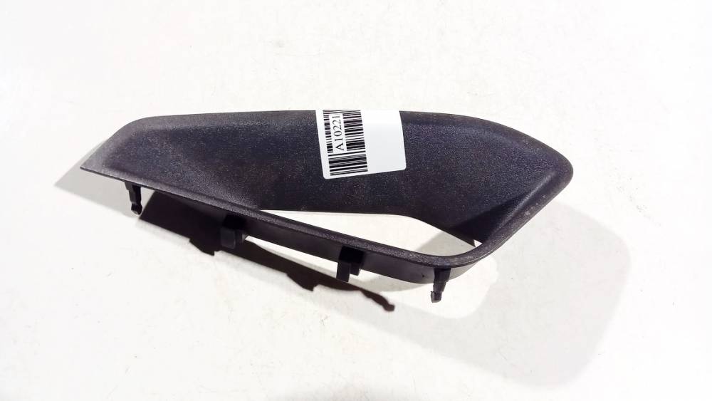 1K0864375B Volkswagen Golf 2005 Wykończenie wnętrza (plastikowe elementy)