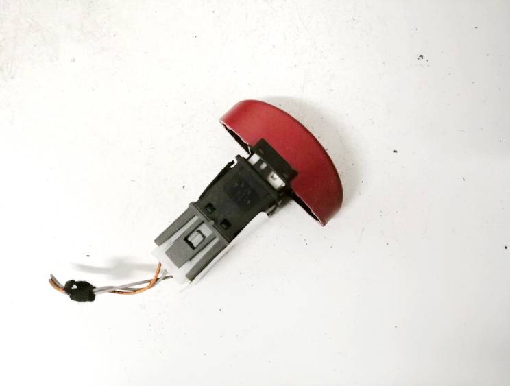 05041001 Peugeot 206 2000 Hazard switch