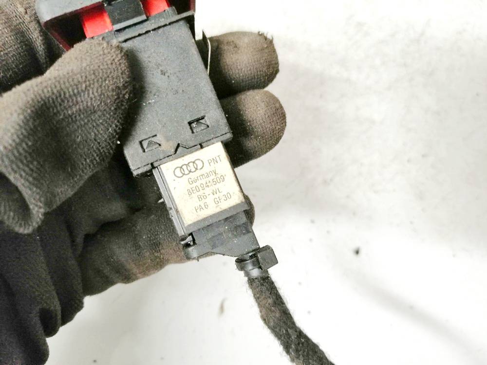 8E0941509 Volkswagen Golf 2007 Hazard switch - Thumbnail 3