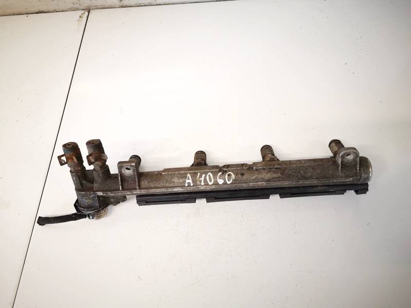 036133319 Volkswagen Golf 2003 Kuro magistrale