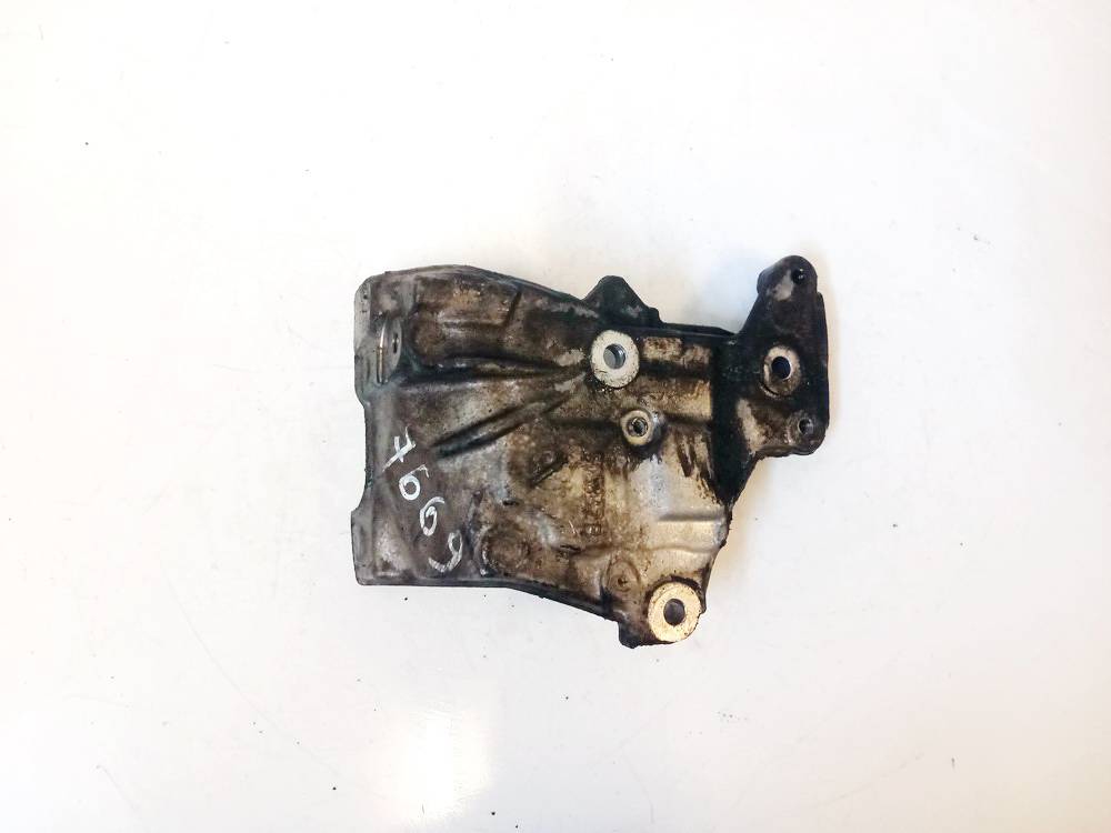505932B Ford C-MAX 2005 Engine Mount Bracket and Gearbox Mount Bracket