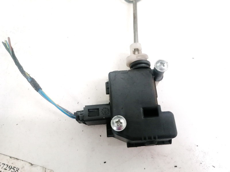 1H0959781A Skoda Octavia 2005 Fuel Flap Motor - Thumbnail 2