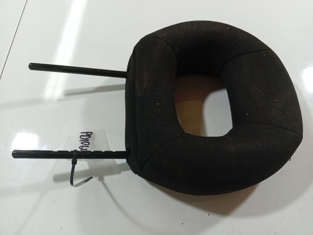 Peugeot 206 2001 подголовник