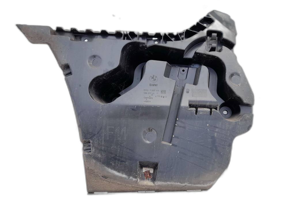 51127207111 BMW 5-Series 2011 Puskurin kiinnike - TAKANA VASEMMALLA
