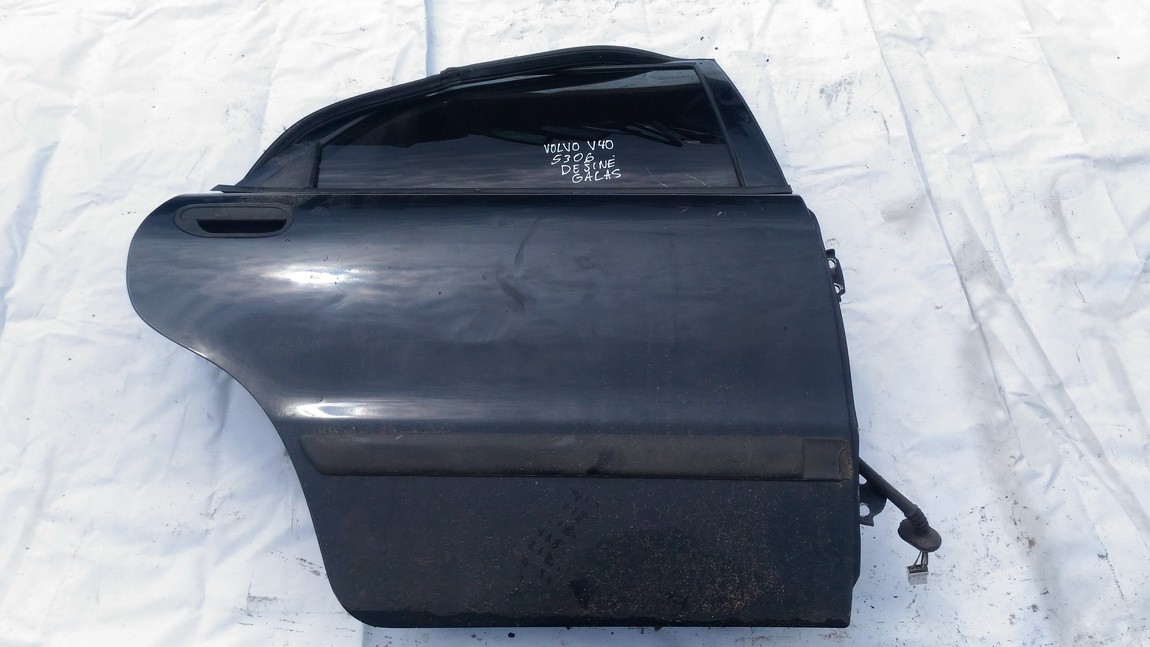 JUODA Volvo S40 1999 Durys G.D.