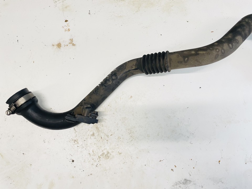 8200527670 8200168253, 0281002566 TURBO INTERCOOLER PIPE HOSE Renault