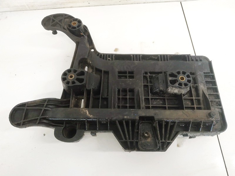 1K0915333C Volkswagen Passat 2005 Battery Boxes - Trays - Thumbnail 3