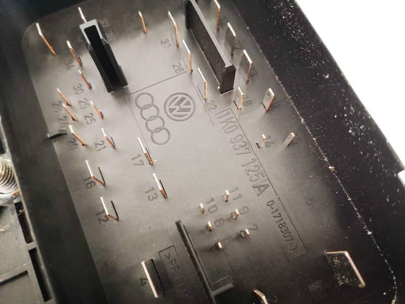 1K0937125A Skoda Octavia 2007 Fuse box - Thumbnail 2